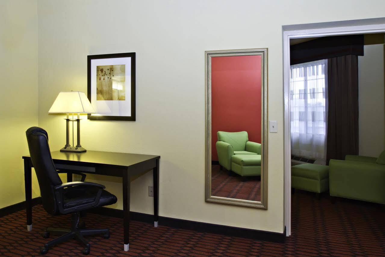 Baymont By Wyndham Harrisburg